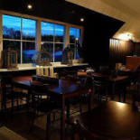 Eetcafe De Overkant Dentro