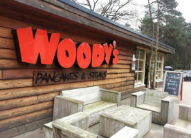 Woody's Pancakes Steaks B.v. Holten outside