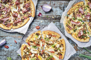 Domino's Pizza Wijchen food