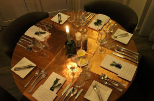 Gusta À l'intérieur