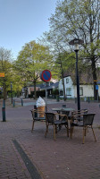 Café Cornelis, outside