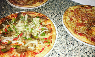 Grillroom Pizzeria Pico Bello Vof Budel food