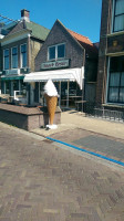 Snackresto Bij De Toer outside