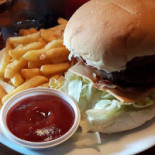 Snackpoint Cafetaria De Pearsstal Nourriture