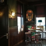 Café De Kloeck Dentro