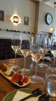 Wijnbar Pinot inside