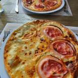 Onder De Pannen food