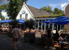 Cafe De Zwaan Bv Son En Breugel outside