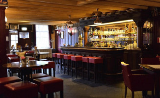 Cafe De Zwaan Bv Son En Breugel inside