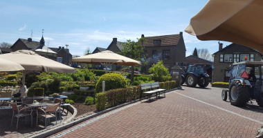 Ijsboerderij Catsop outside