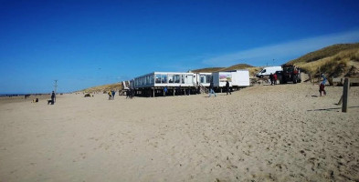 Strandpaviljoen De Stern outside