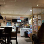 Cafetaria Peet Dentro