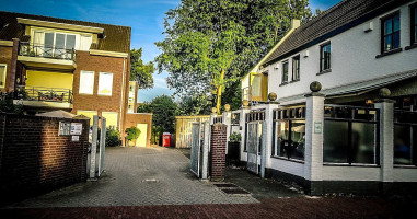 Antiek Bv Helden Exterior