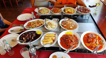 Chinees-indisch De Lange Muur Emst food