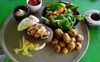 Aan Zee Oostvoorne food