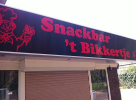 Snackbar 't Bikkertje outside