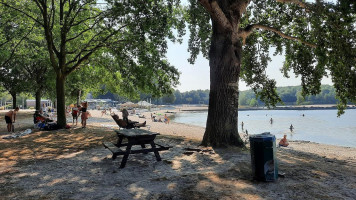 Partycentrum Schoonhoven outside