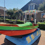 Kameleon Cafe Vrolijk Extérieur