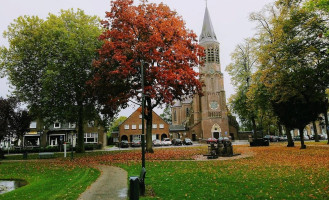 Cafe Ons Dorp Nuenen outside