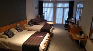 Royal Van Gent inside