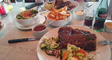 Brasserie Mon Ami food