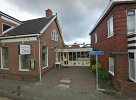 Dunia Uithuizen Extérieur