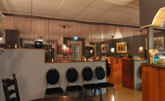 Dunia Uithuizen À l'intérieur