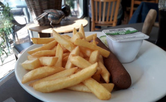 Lunchr. De H.h. Van Ouderkerk food