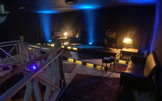 Deux Ours À l'intérieur