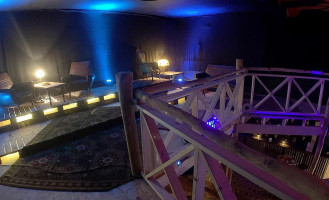 Deux Ours À l'intérieur