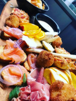 Les Caprices De Julie food