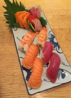 Umino Sushi food