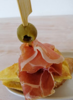 Chaplin's B.v. Gouda drink