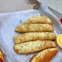 Les Pieds Dans Le Plat food