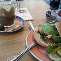 Bagels Beans drink