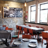 Kev Burger 100% Pur Vorig. À l'intérieur