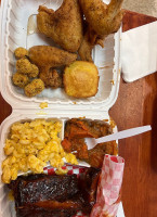 Surin Thai Kitchen Comida