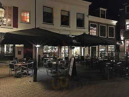 Cote Bar Bistro Den Bosch outside