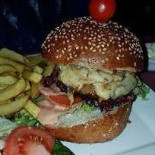 Amvo: Party Centrum Café Nourriture