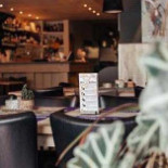 Sam's Grillroom Dentro