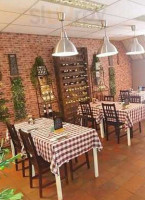 Gioia Italiana inside