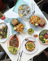 Lucas Aan Het Water food