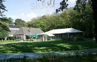 Stania State outside