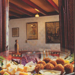 Café Hegeraad Dentro