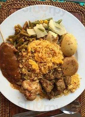 Cafe Binnen Buiten Nourriture