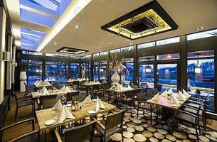 De Hof BV À l'intérieur