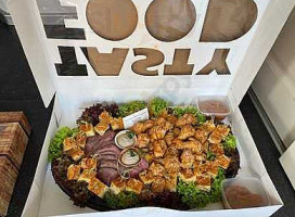 Cafetaria De Rob food