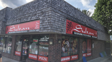 Lunch/ijssalon Ohlala outside