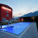 Bij Sib Bites Grill Exterior