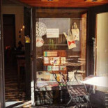 Kornel À l'intérieur